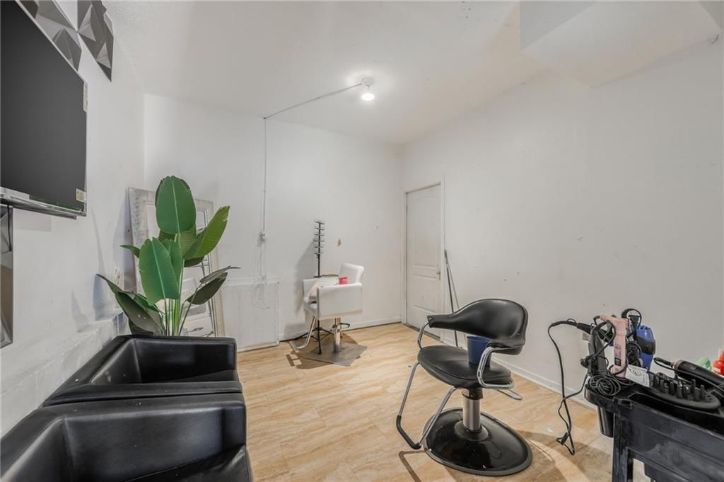 12317 Crystal Avenue — photo 34