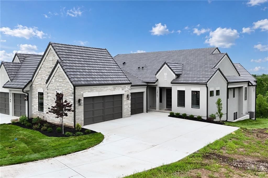 13751 Pembroke Lane, Leawood, KS