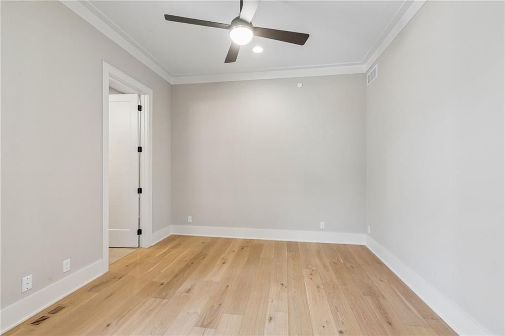 13751 Pembroke Lane — photo 10