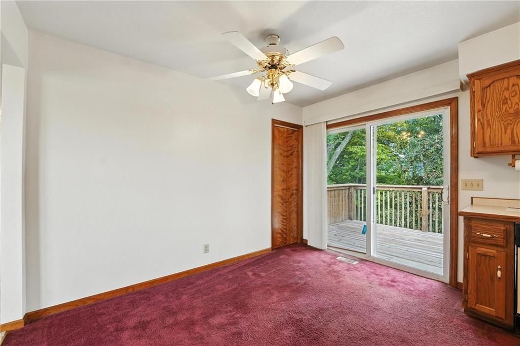 Photo 11 of 44 - 420 E Seybold Road
