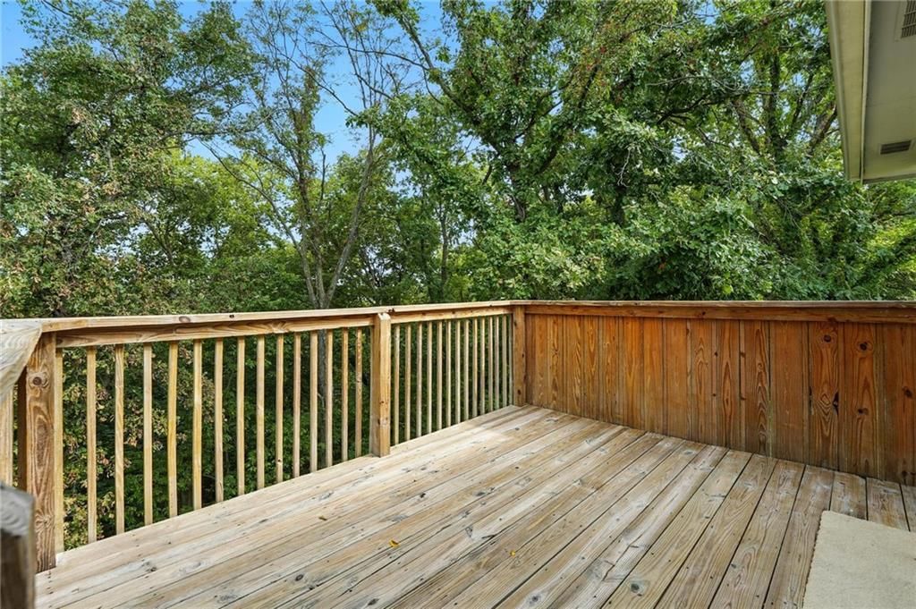 Photo 33 of 44 - 420 E Seybold Road