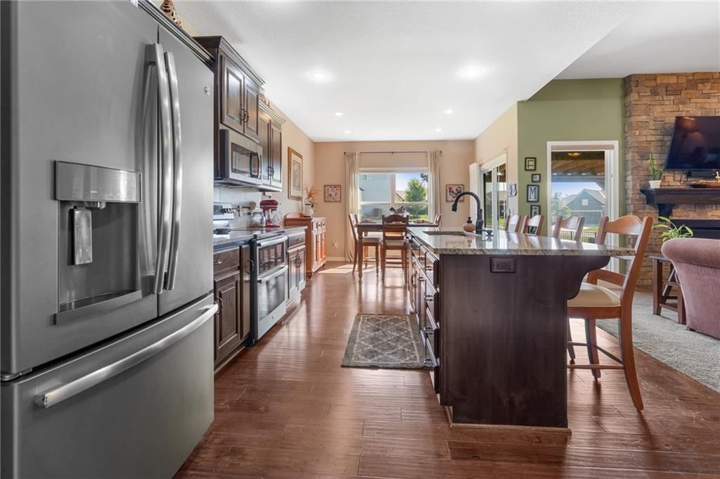 10033 N Stark Avenue — photo 12
