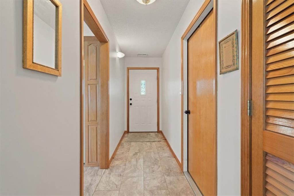 604 Twilight Drive — photo 2