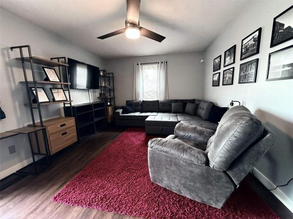 205 N Redbird Lane — photo 3