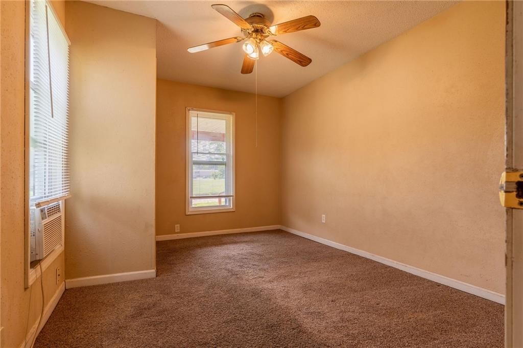 420 S Hill Street — photo 29