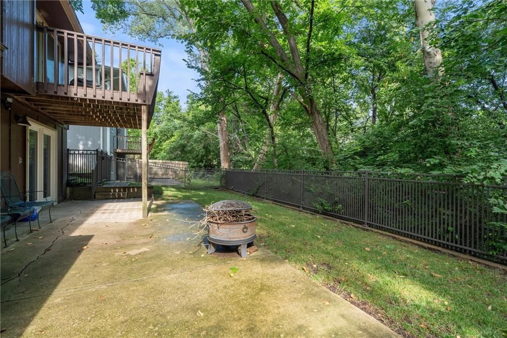 2813 Chatelain Court — photo 30