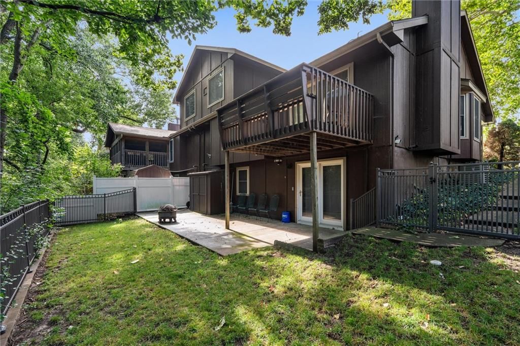 2813 Chatelain Court — photo 32