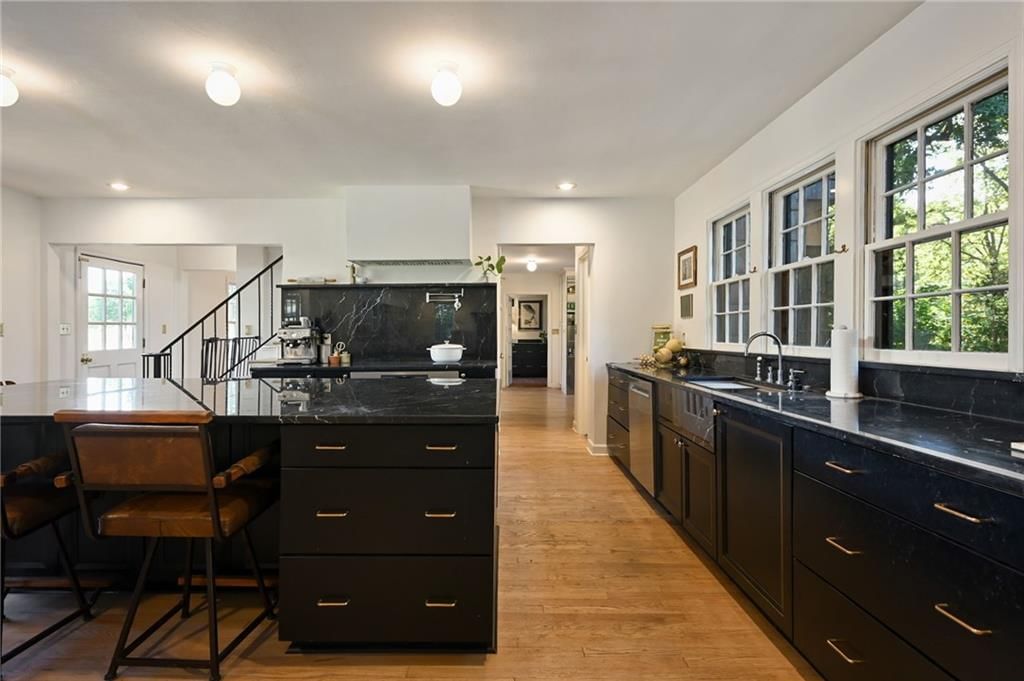 8125 E Gregory Boulevard — photo 16