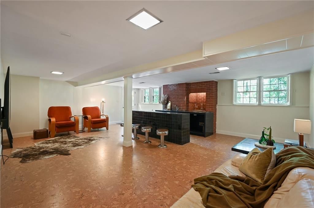 8125 E Gregory Boulevard — photo 32
