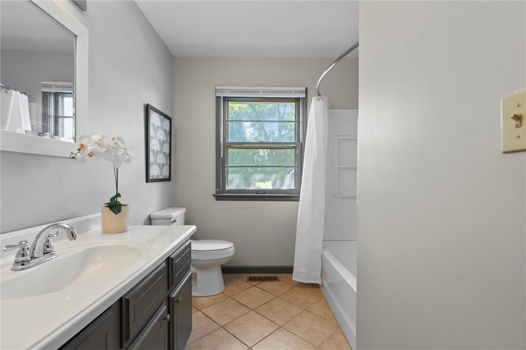 315 S 9th Street — photo 21