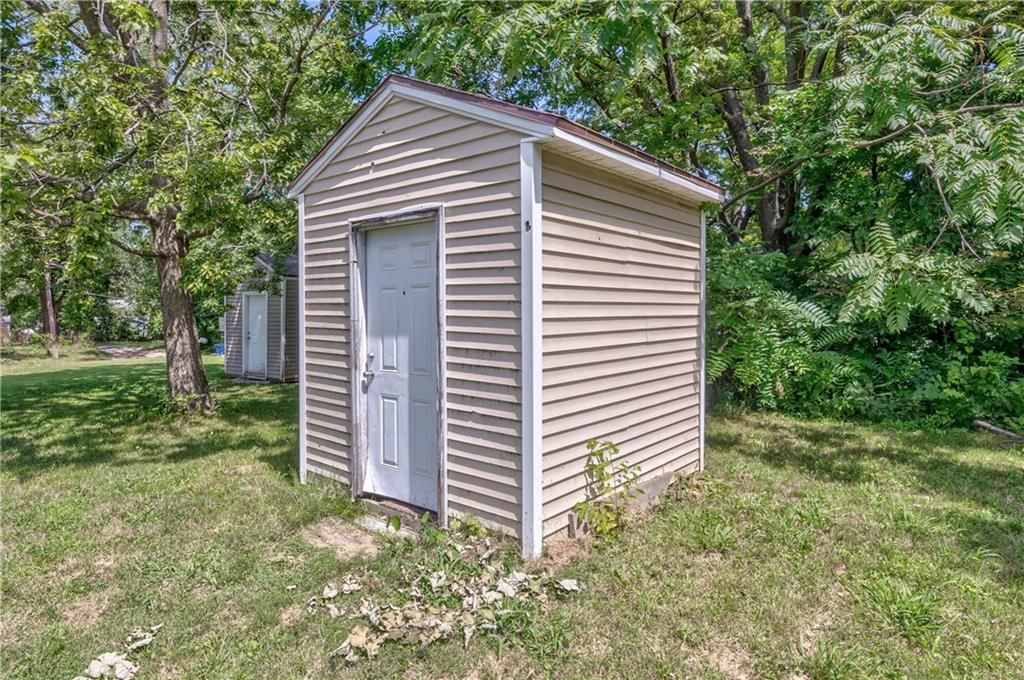 723 N Crysler Avenue — photo 24