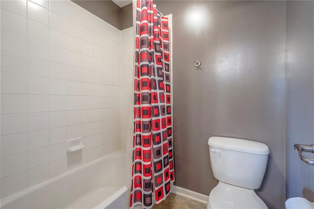 8429 Green Road — photo 44