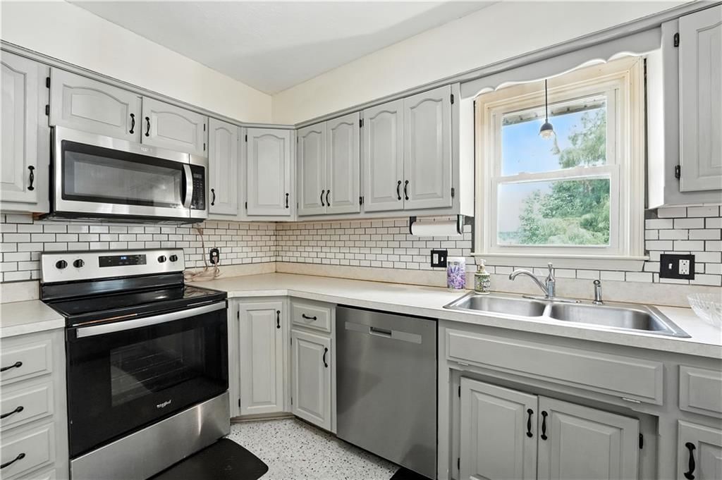 14973 Wolfe Drive — photo 8