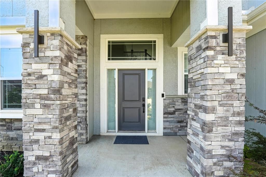 7550 N Gower Avenue — photo 2