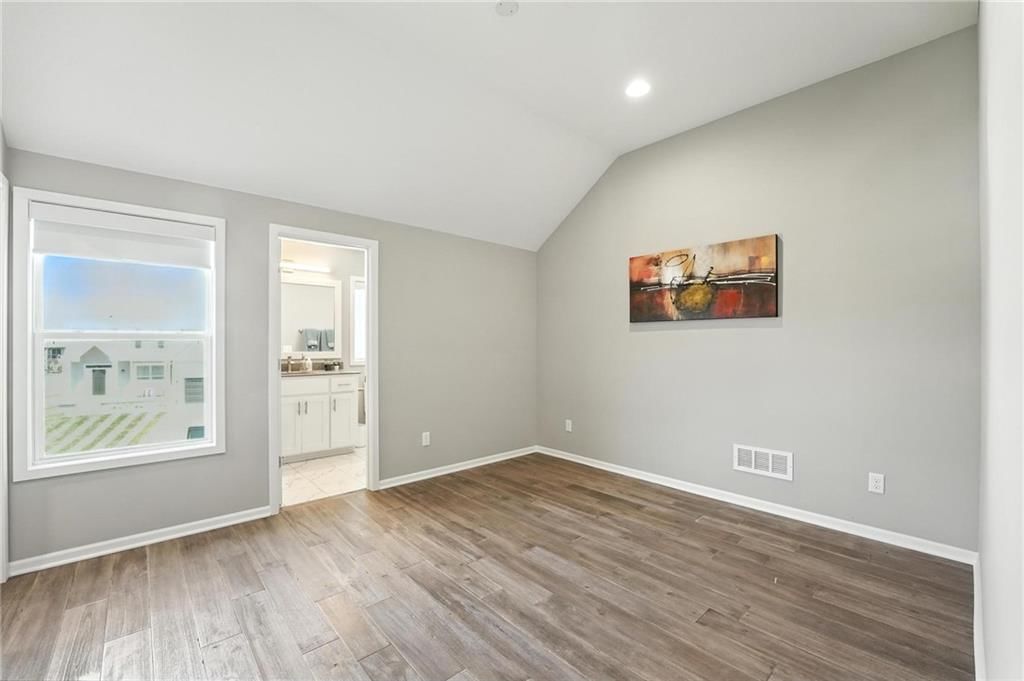 7550 N Gower Avenue — photo 29