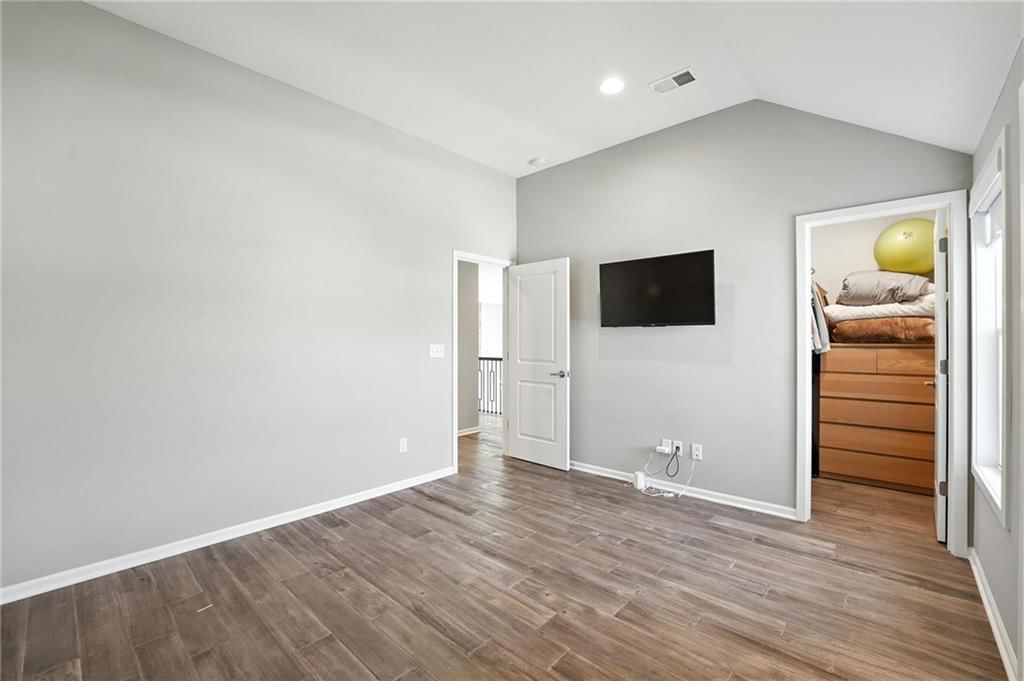 7550 N Gower Avenue — photo 30