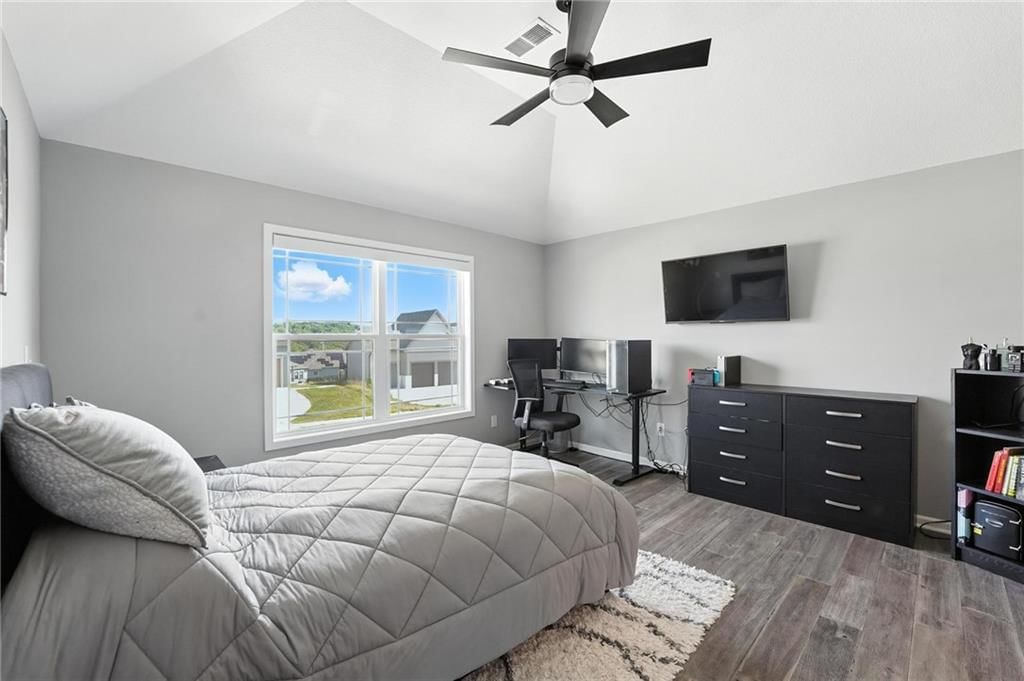 7550 N Gower Avenue — photo 34