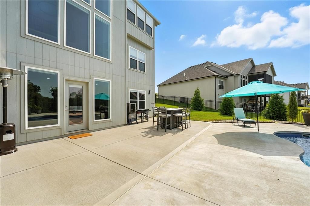 7550 N Gower Avenue — photo 55