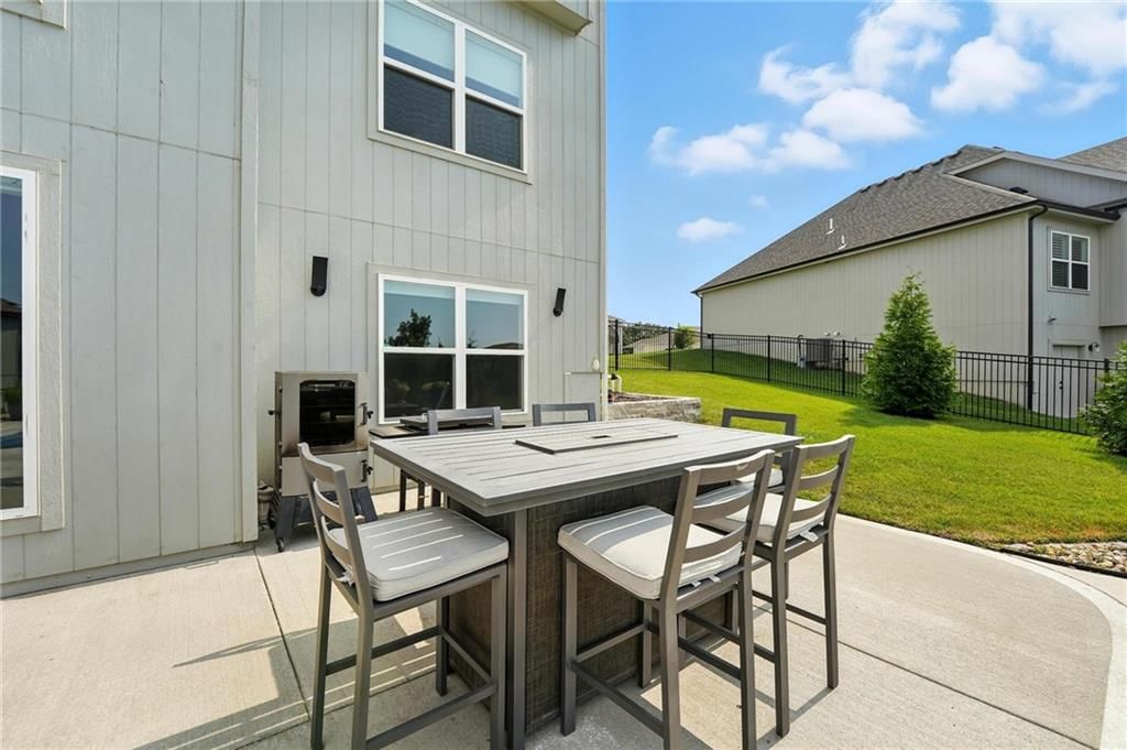 7550 N Gower Avenue — photo 56