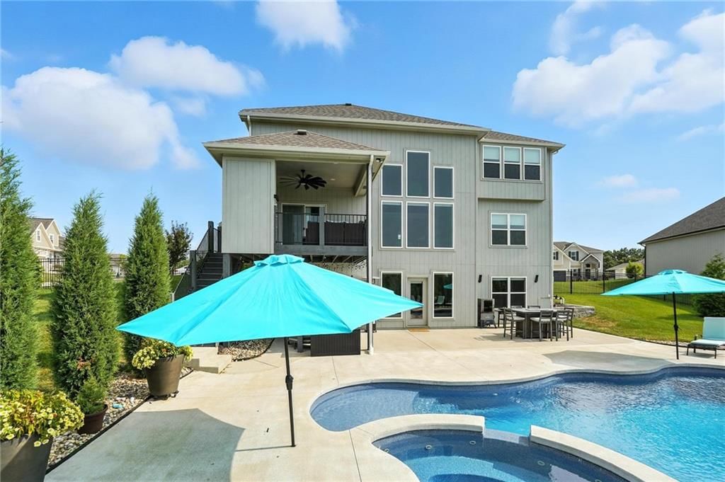 7550 N Gower Avenue — photo 61