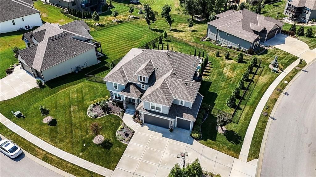 7550 N Gower Avenue — photo 70