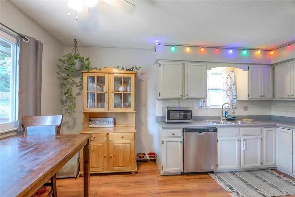 10912 Myrtle Avenue — photo 13