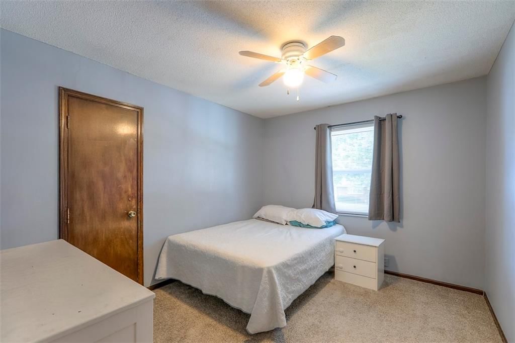 10912 Myrtle Avenue — photo 17
