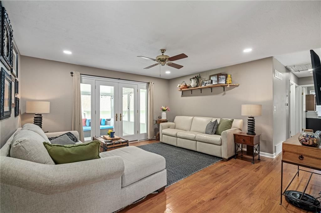 104 SW Walnut Street — photo 5