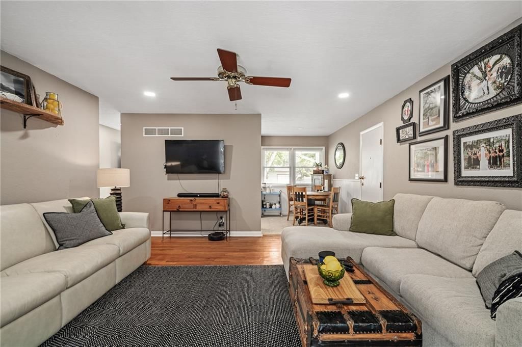 104 SW Walnut Street — photo 7