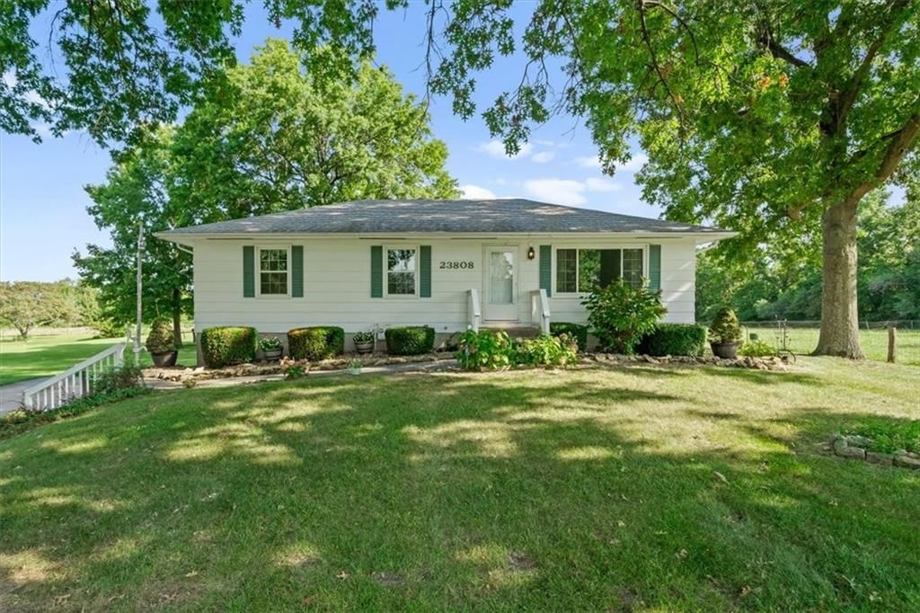 23808 E Langsford Road — photo 2