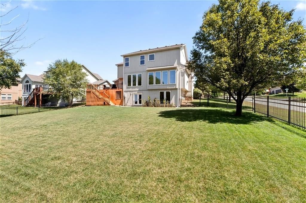 7332 Meadowlark Drive — photo 52