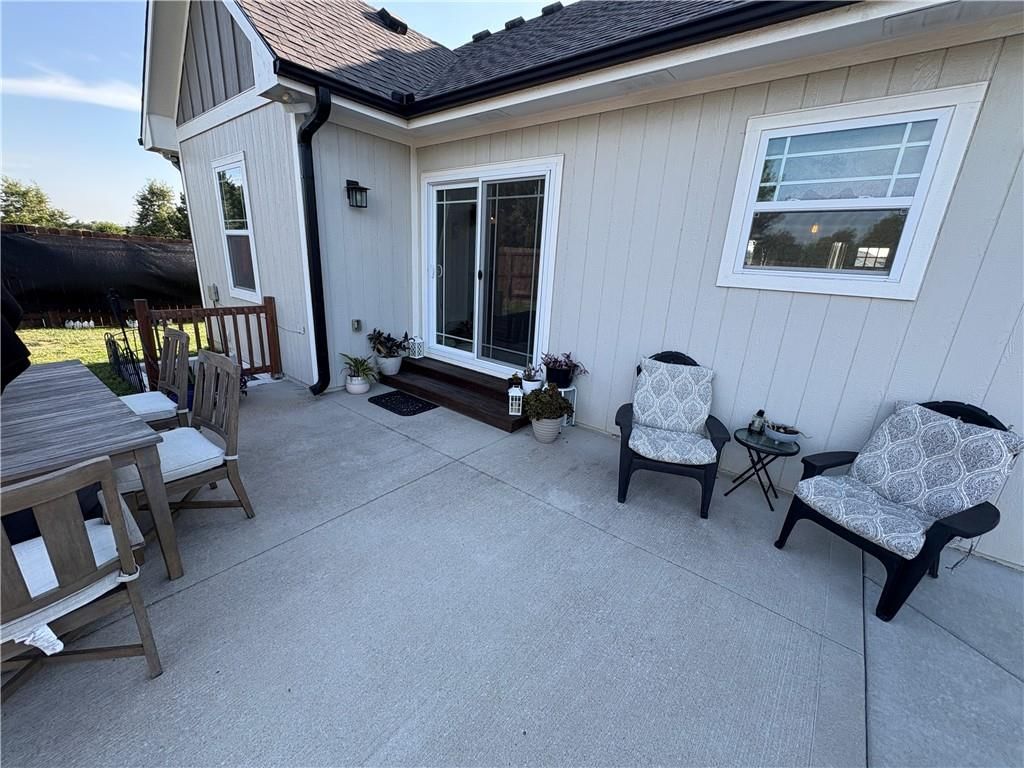 825 SE Shamrock Lane — photo 33