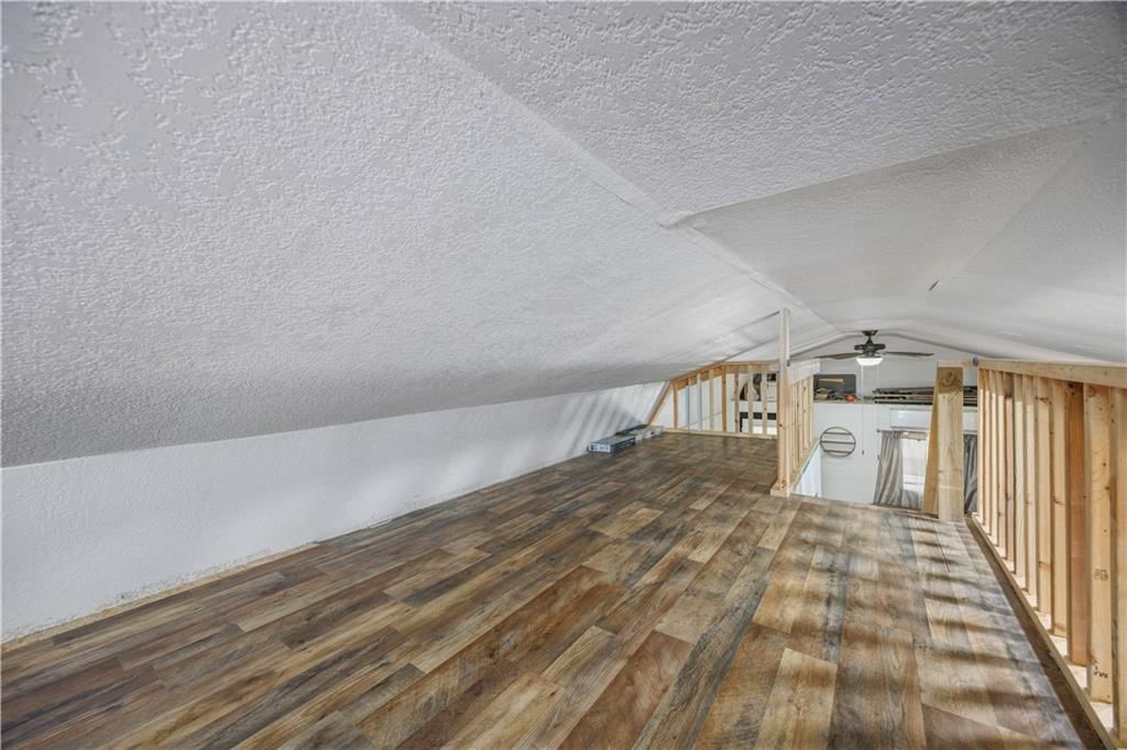 319 Oak Street — photo 15