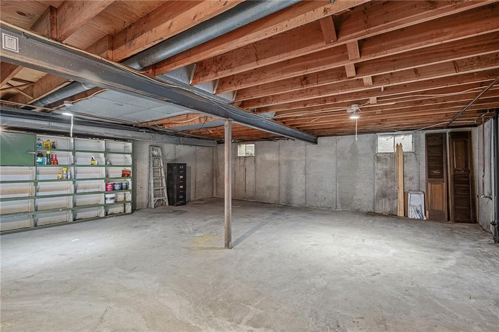 8923 Country Hill Court — photo 35