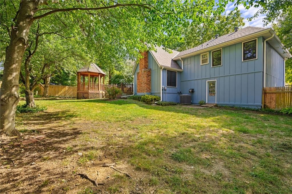 8923 Country Hill Court — photo 39