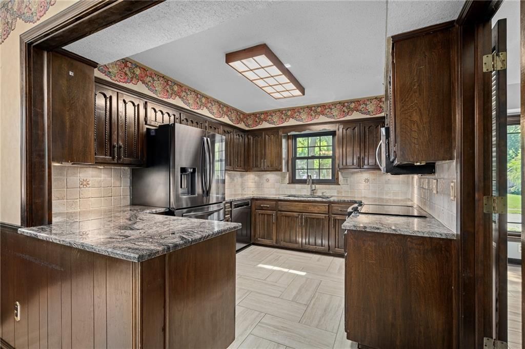 8923 Country Hill Court — photo 7