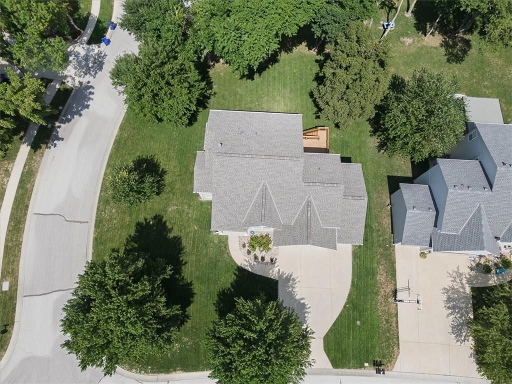 23710 W 53rd Terrace — photo 4