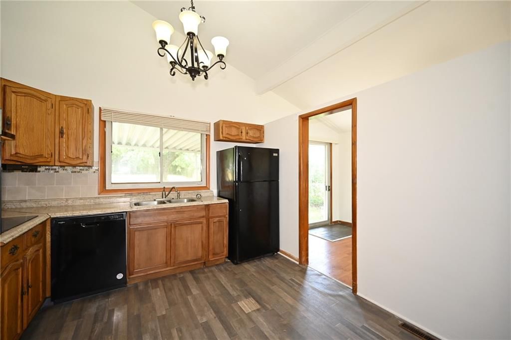 5255 Spruce Avenue — photo 12