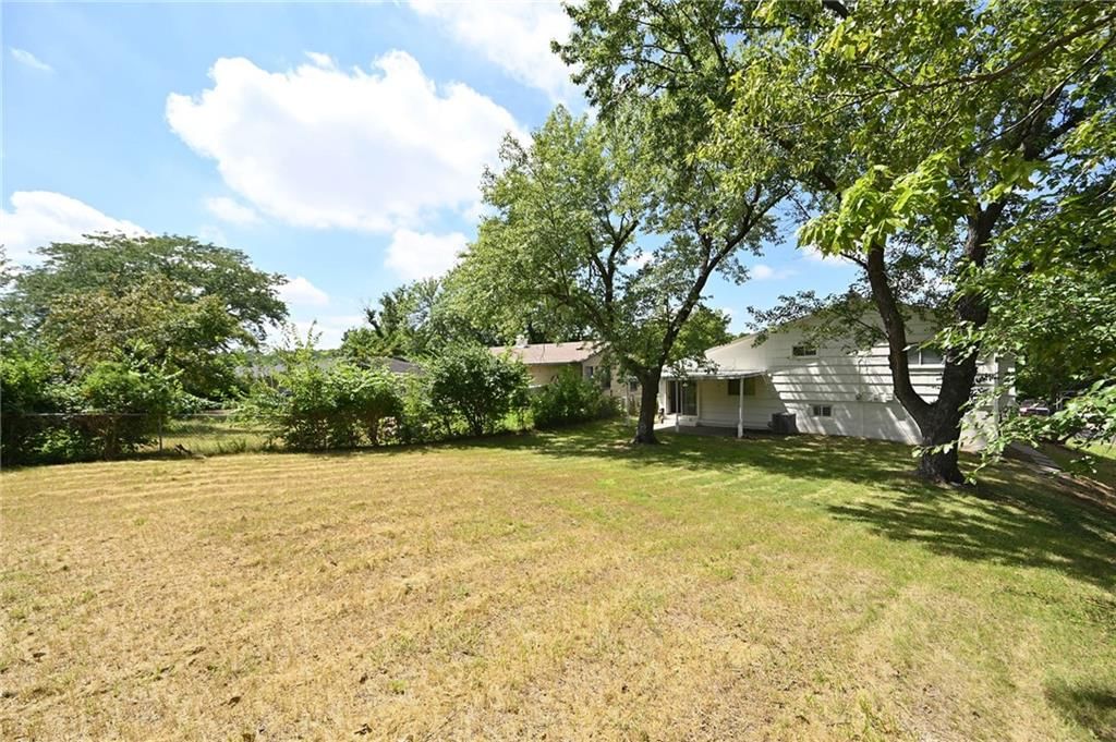5255 Spruce Avenue — photo 31