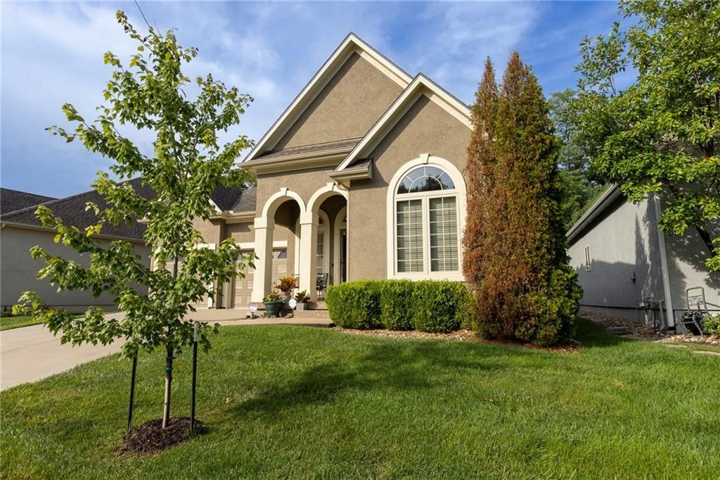 655 Rosewood Court — photo 2
