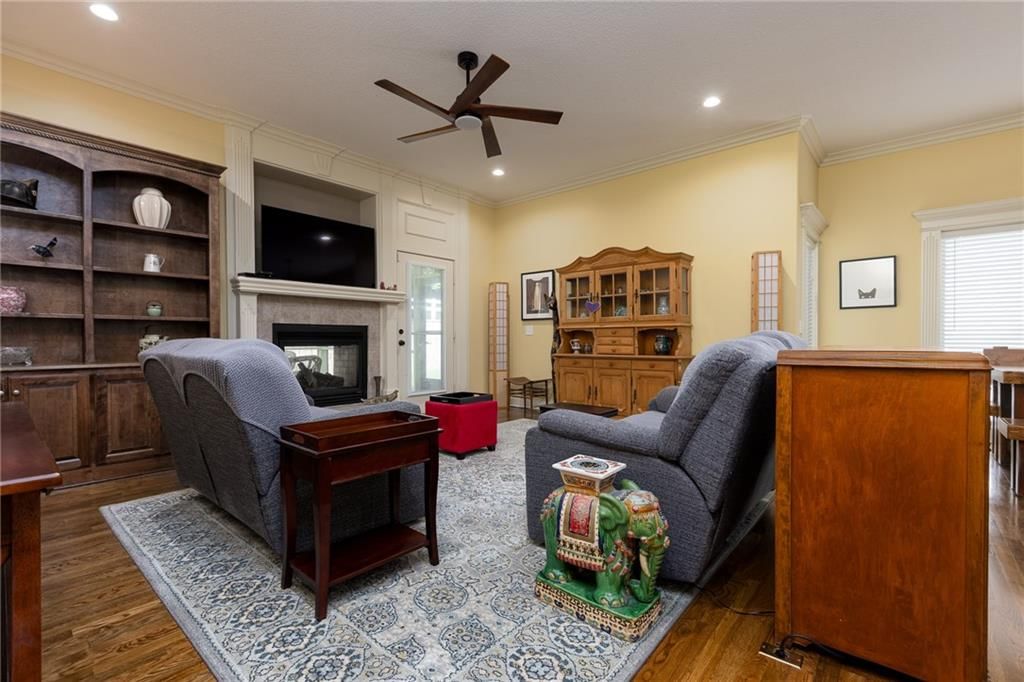 655 Rosewood Court — photo 12