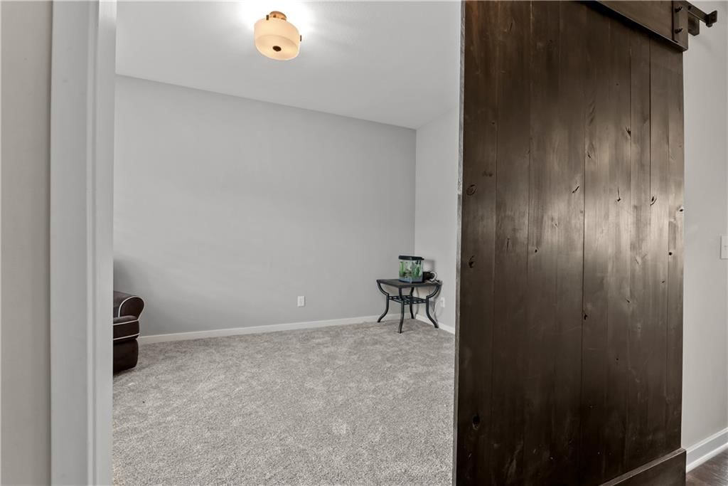 10014 N Stark Avenue — photo 5