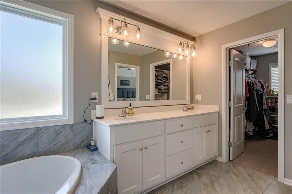 5860 Thousand Oaks Drive — photo 30
