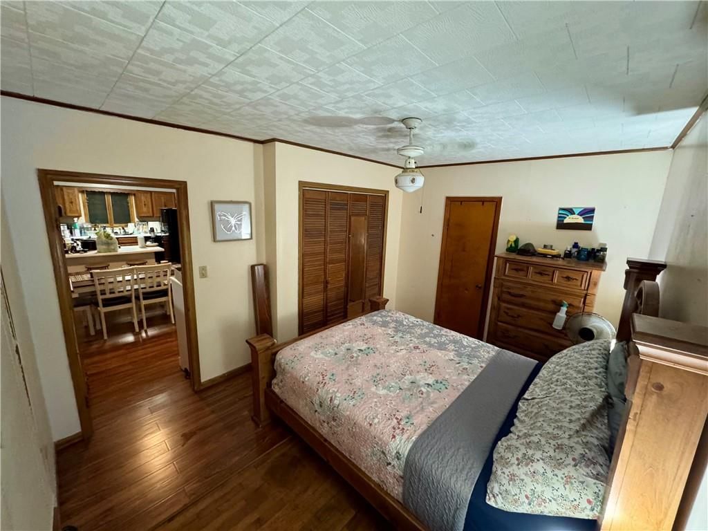 406 E Cherry Street — photo 15