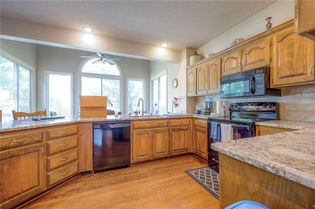 18880 W 116th Street — photo 9