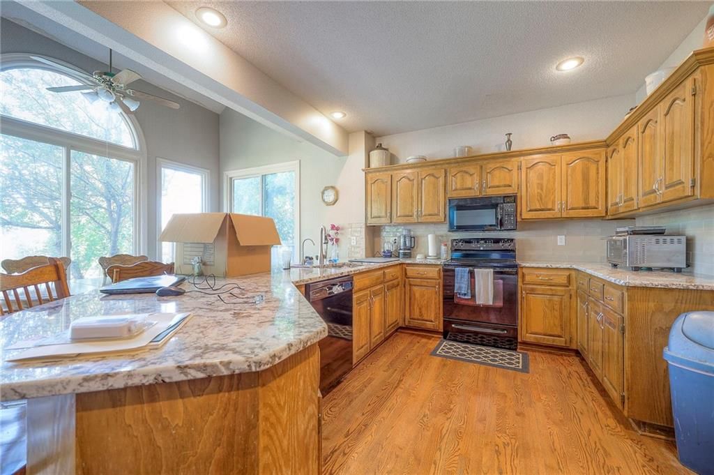 18880 W 116th Street — photo 10