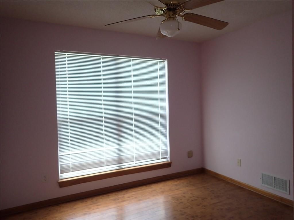 315 E Elm Street — photo 11