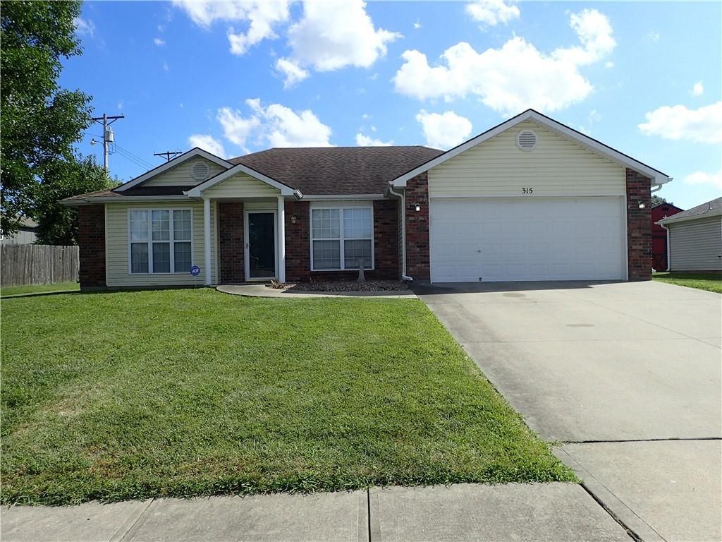 315 E Elm Street — photo 13
