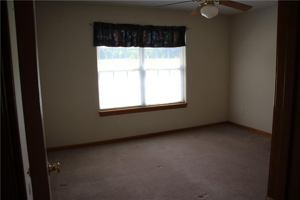 315 E Elm Street — photo 6
