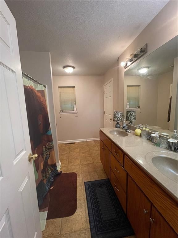 1213 Oak Street — photo 11